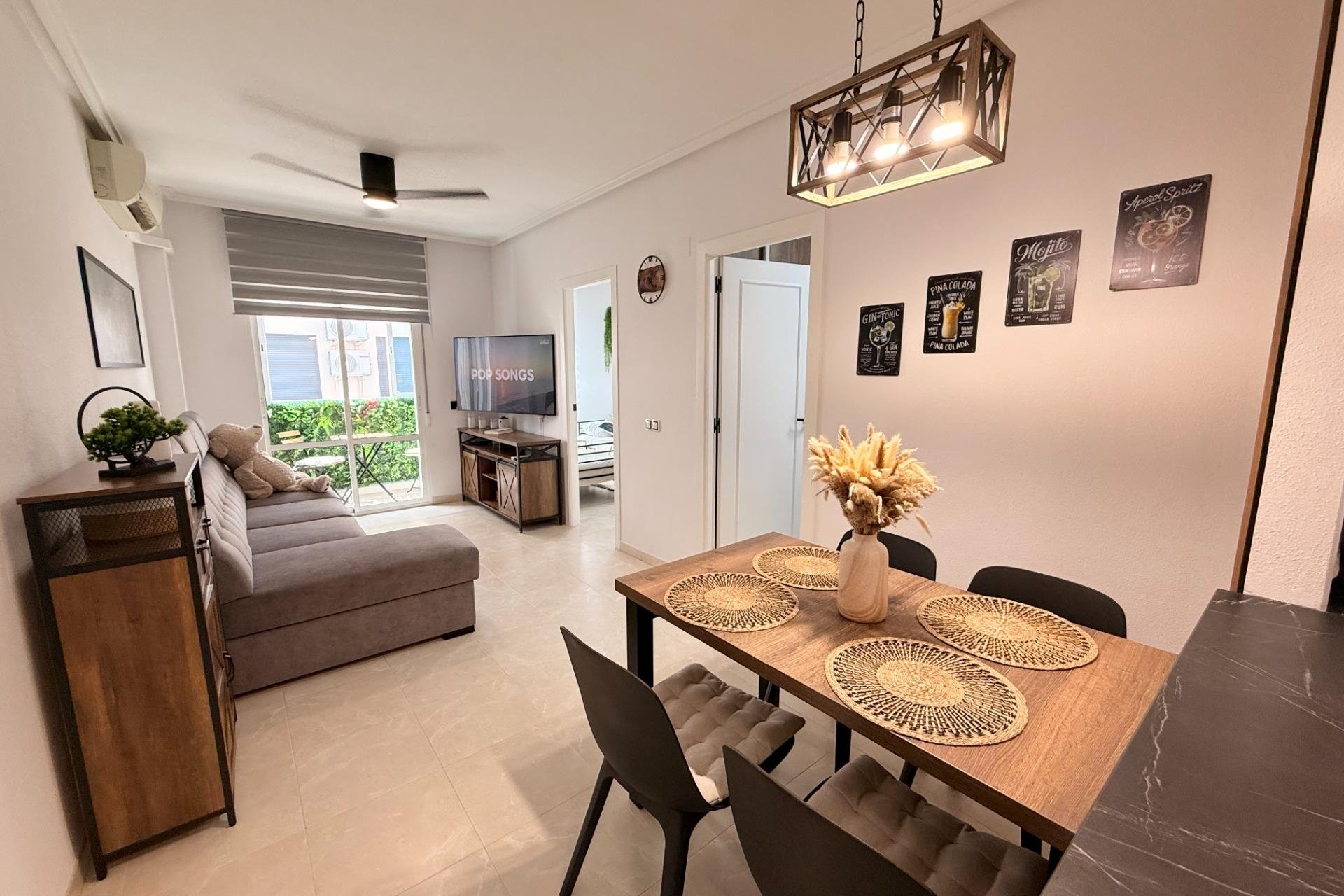 Resale - Apartment -
Torrevieja - Estacion De Autobuses
