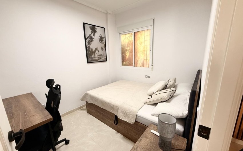 Resale - Apartment -
Torrevieja - Estacion De Autobuses