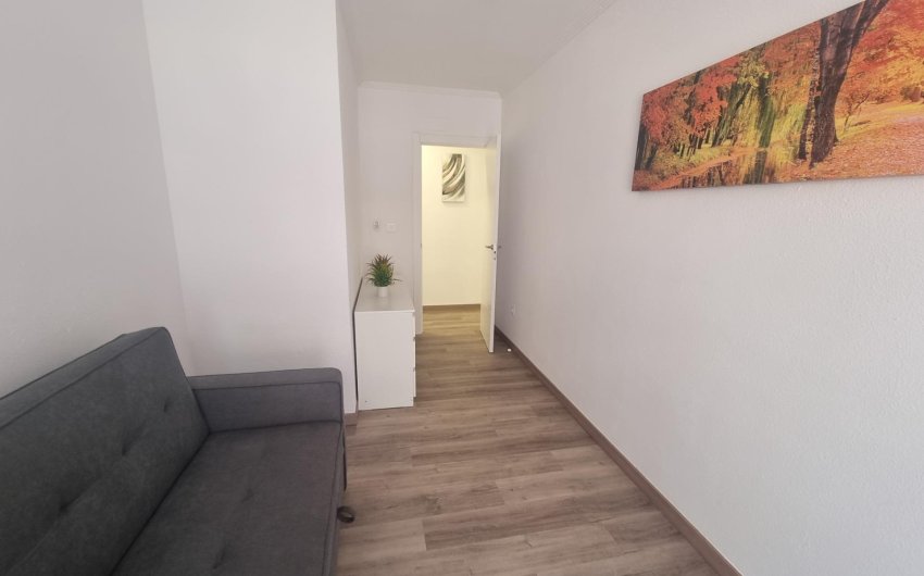 Resale - Apartment -
Torrevieja - Estacion De Autobuses