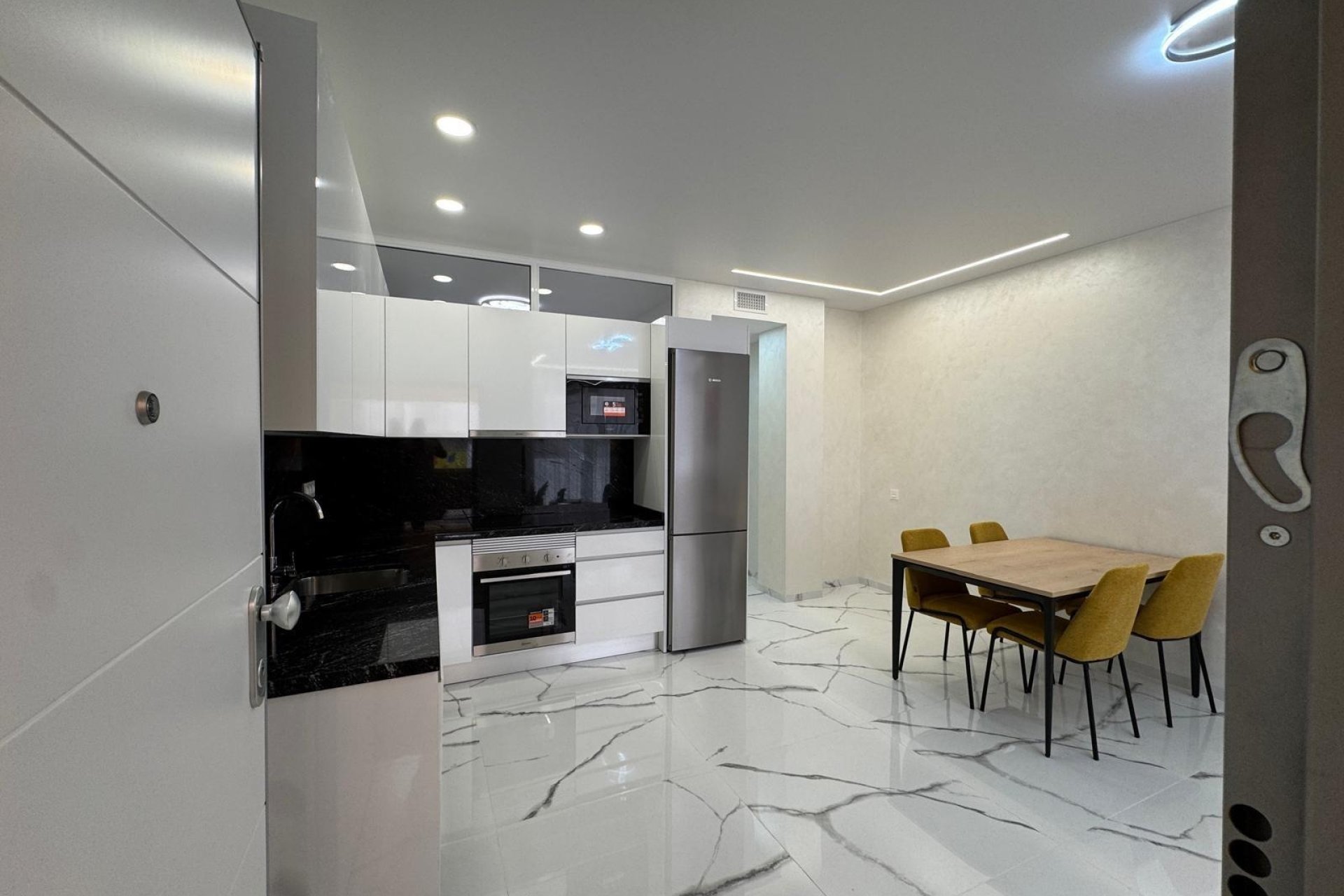 Resale - Apartment -
Torrevieja - Estacion De Autobuses