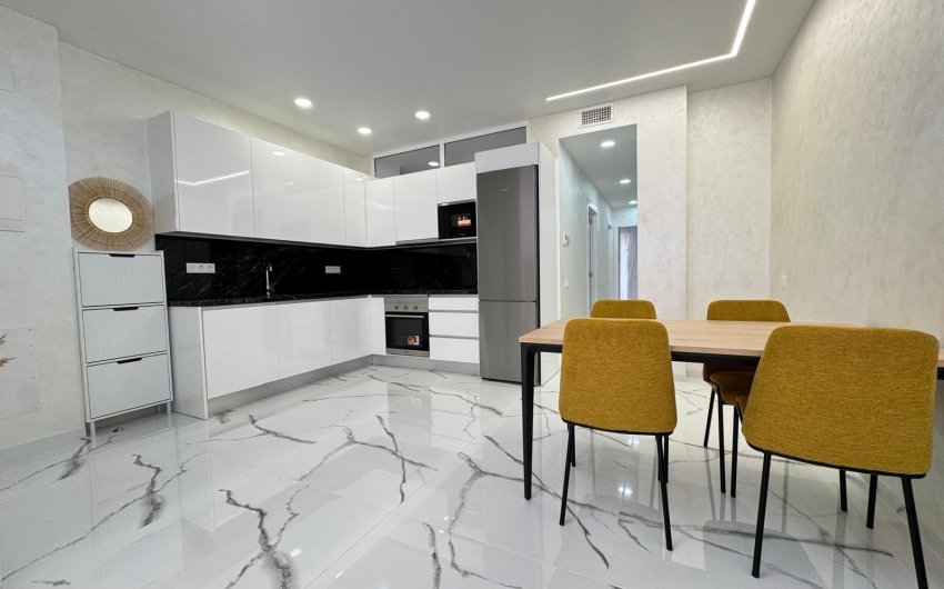 Resale - Apartment -
Torrevieja - Estacion De Autobuses