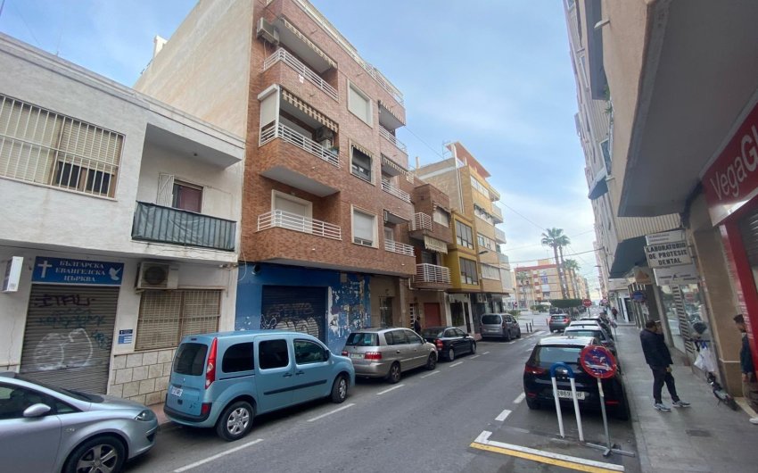 Resale - Apartment -
Torrevieja - Estacion De Autobuses