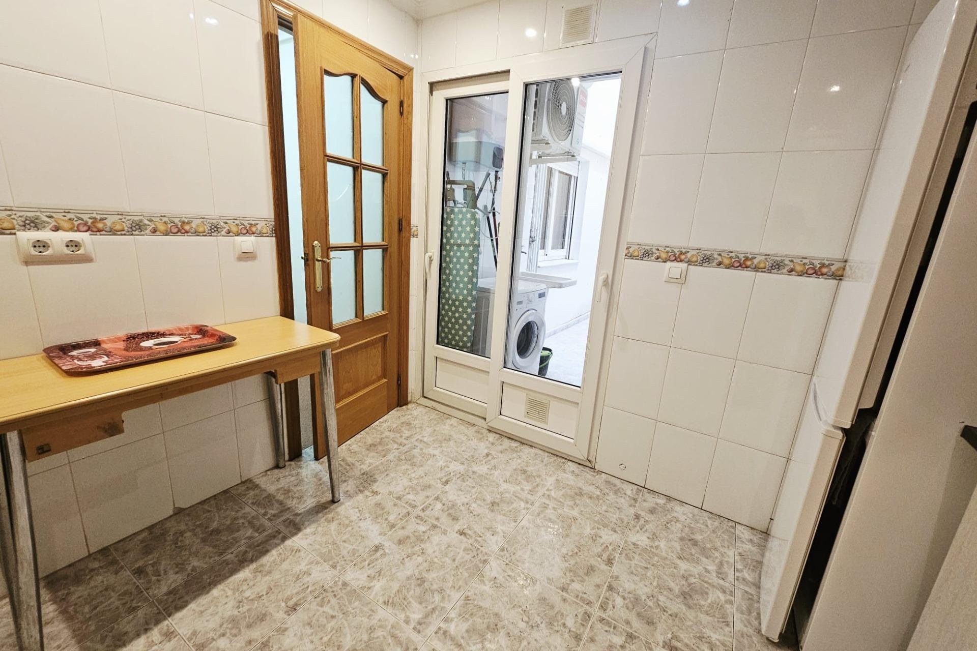 Resale - Apartment -
Torrevieja - Estacion De Autobuses