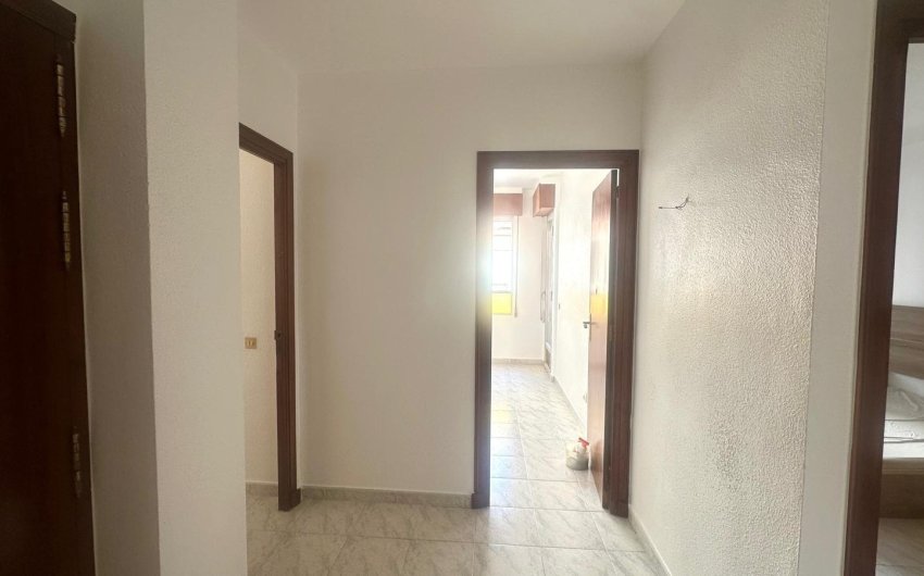 Resale - Apartment -
Torrevieja - Estacion De Autobuses