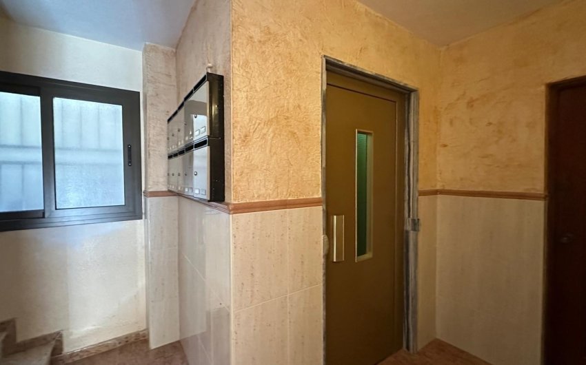 Resale - Apartment -
Torrevieja - Estacion De Autobuses