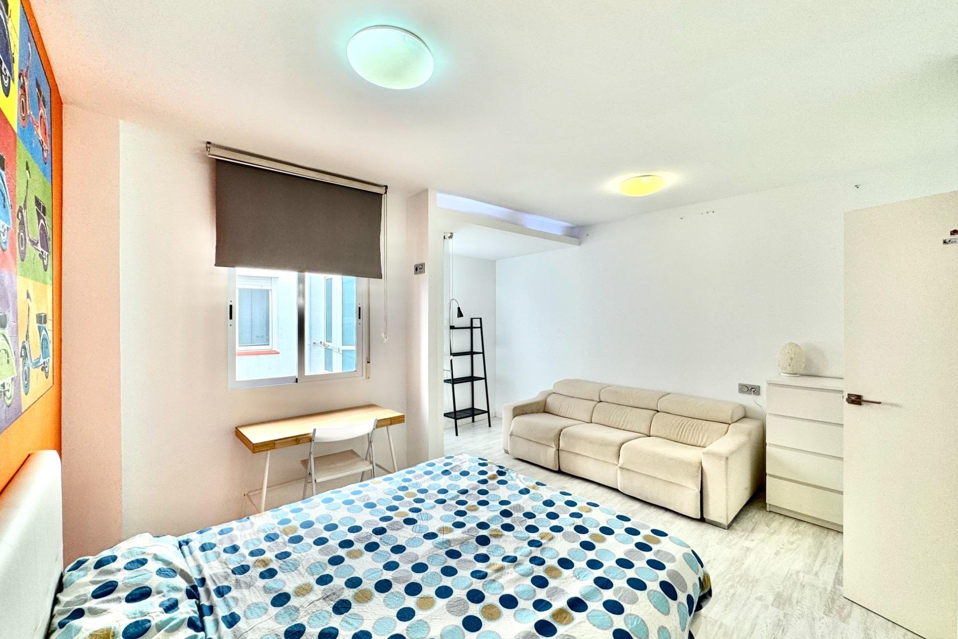 Resale - Apartment -
Torrevieja - Estacion De Autobuses