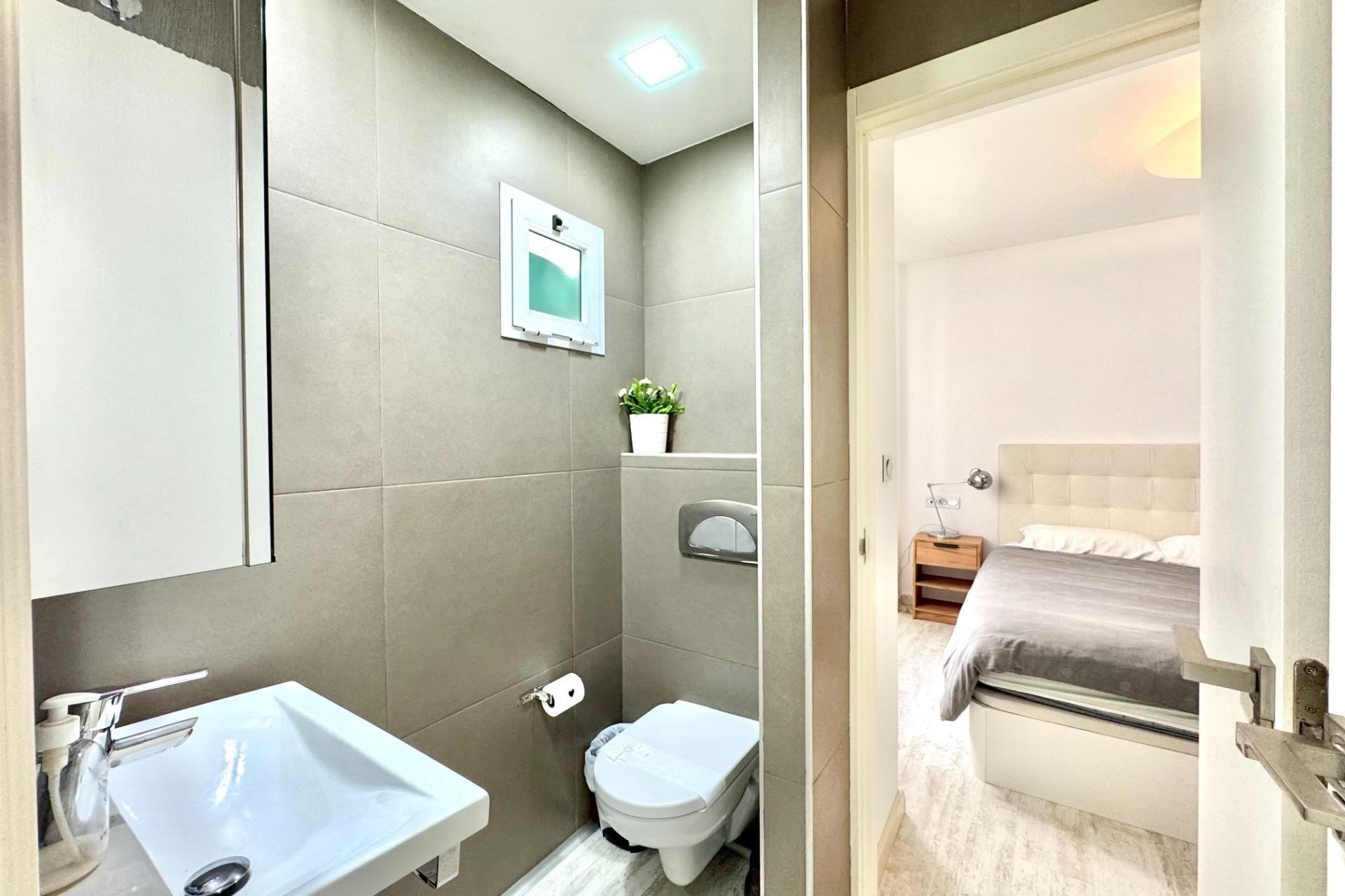 Resale - Apartment -
Torrevieja - Estacion De Autobuses