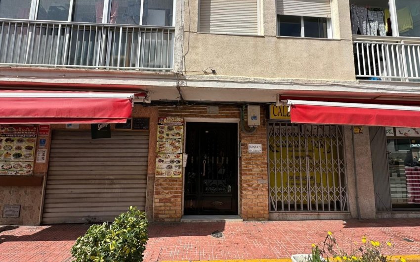 Resale - Apartment -
Torrevieja - Estacion De Autobuses