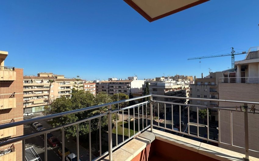 Resale - Apartment -
Torrevieja - Estacion De Autobuses