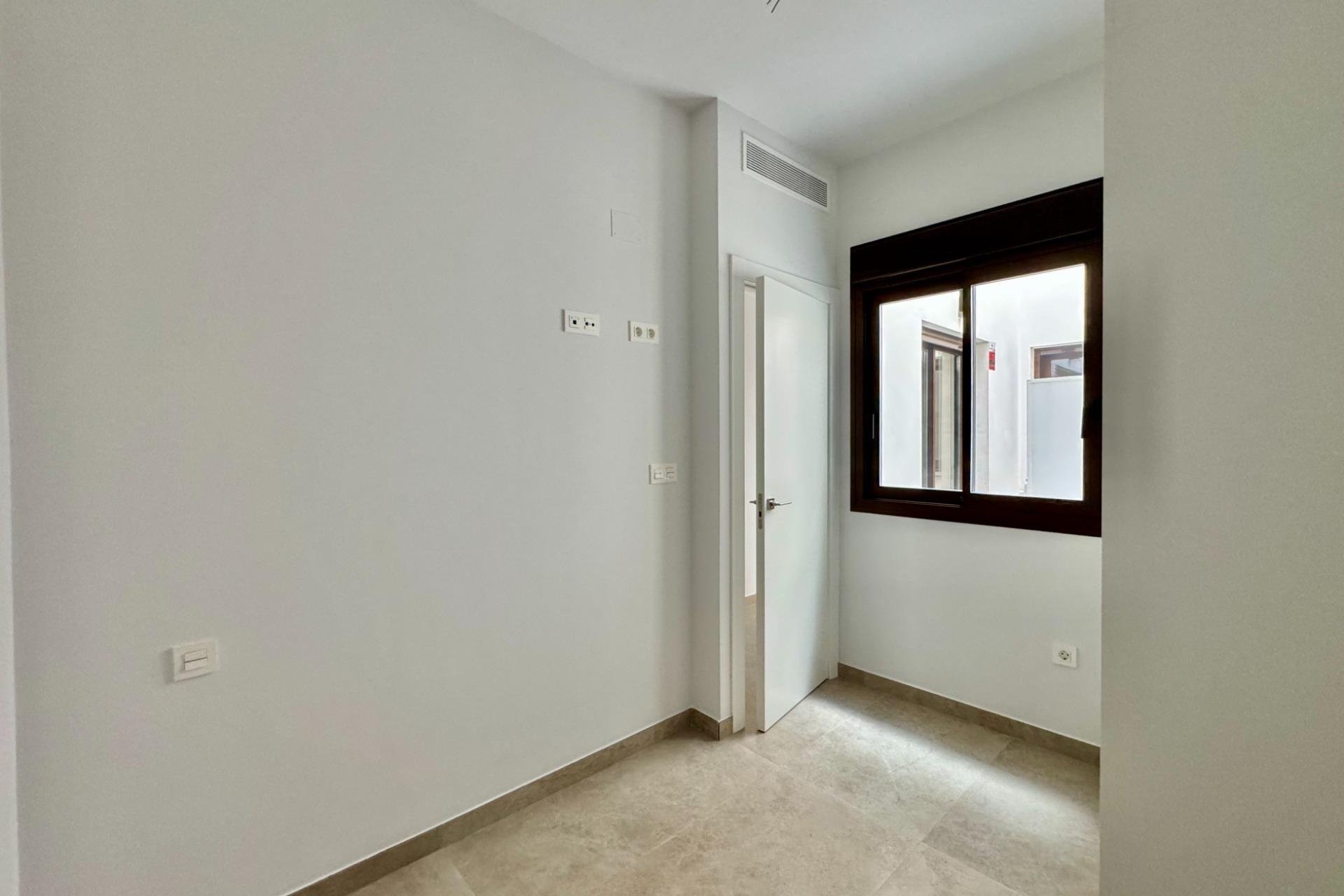 Resale - Apartment -
Torrevieja - Habaneras