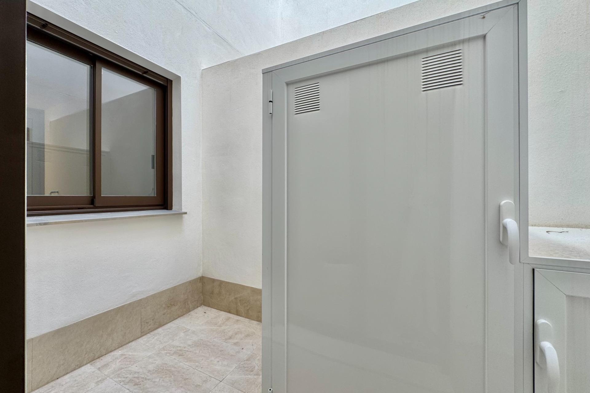 Resale - Apartment -
Torrevieja - Habaneras