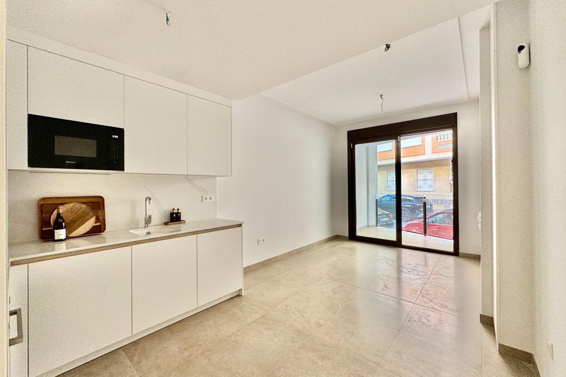 Resale - Apartment -
Torrevieja - Habaneras