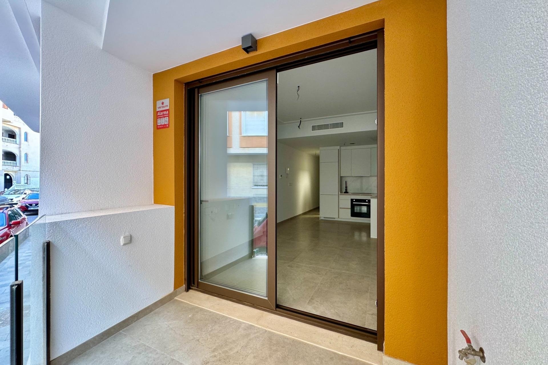 Resale - Apartment -
Torrevieja - Habaneras