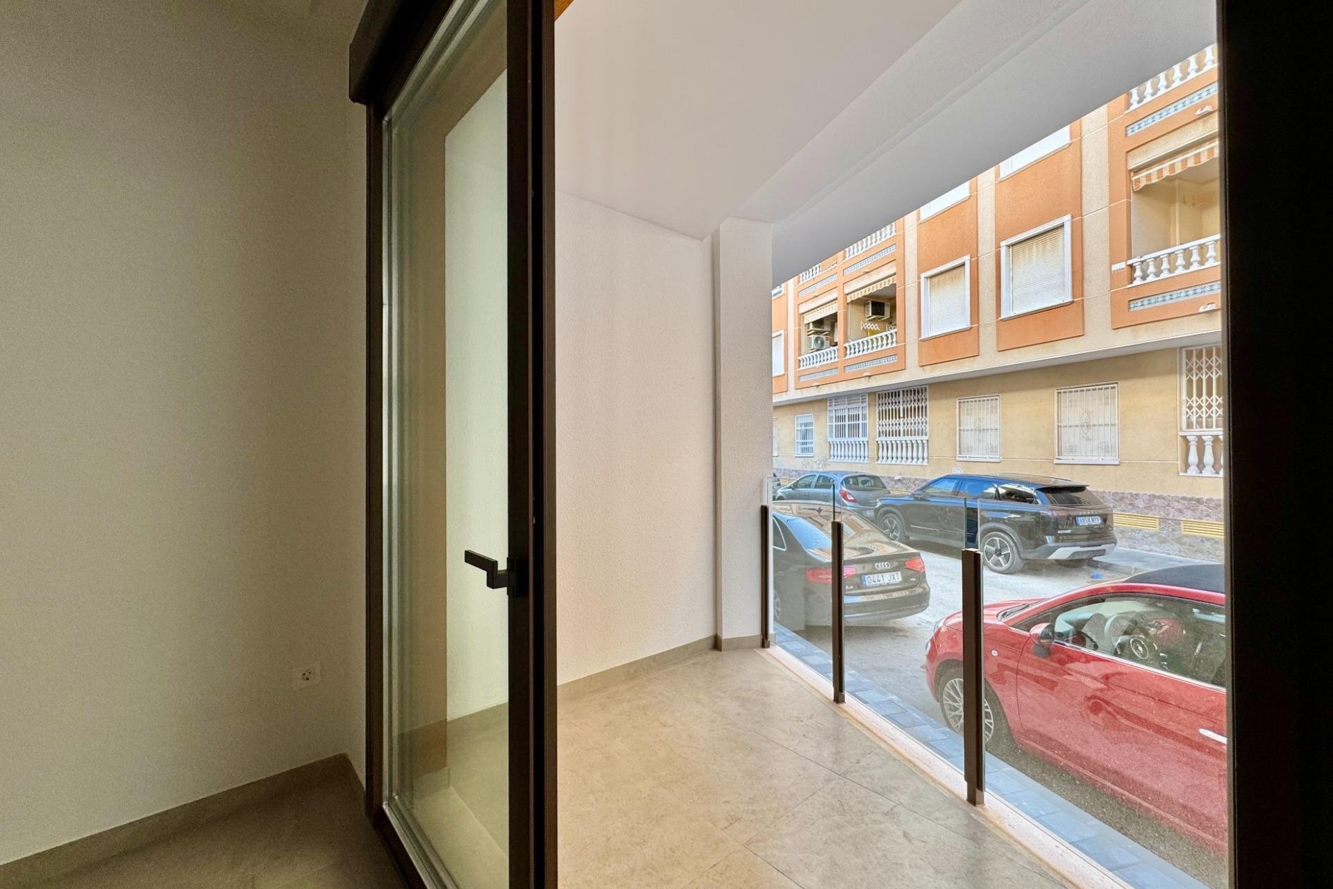 Resale - Apartment -
Torrevieja - Habaneras