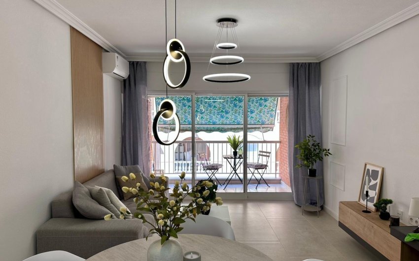 Resale - Apartment -
Torrevieja - Habaneras