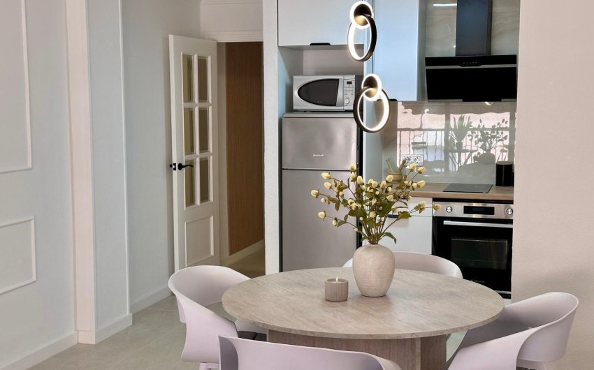 Resale - Apartment -
Torrevieja - Habaneras