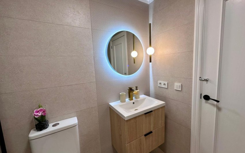 Resale - Apartment -
Torrevieja - Habaneras