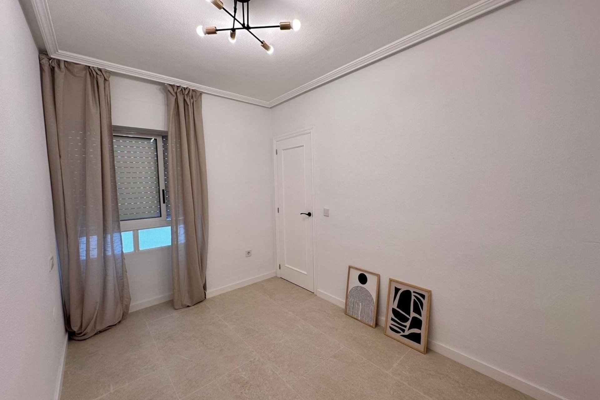 Resale - Apartment -
Torrevieja - Habaneras