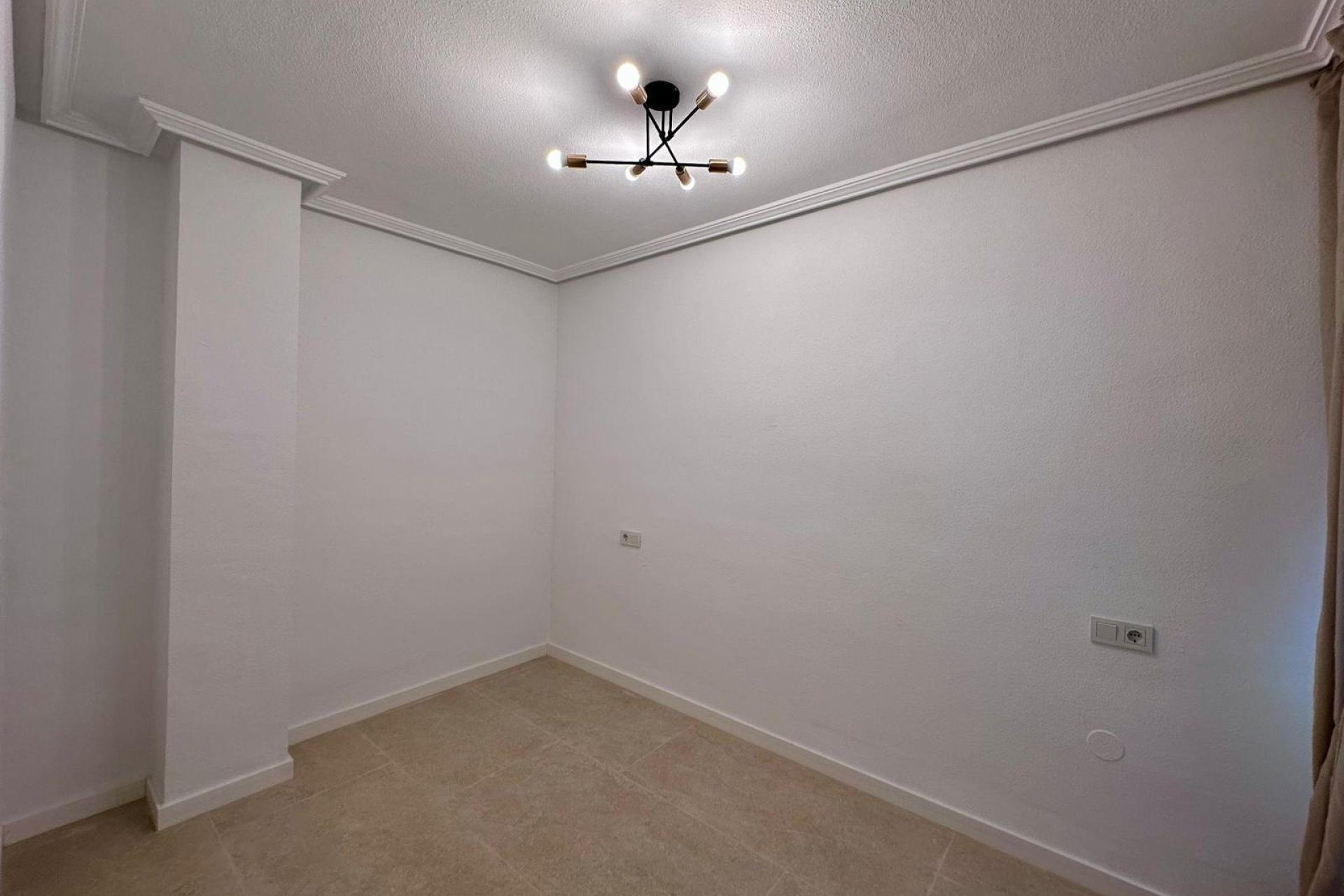 Resale - Apartment -
Torrevieja - Habaneras