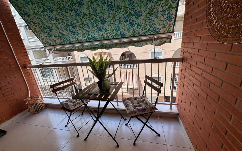 Resale - Apartment -
Torrevieja - Habaneras