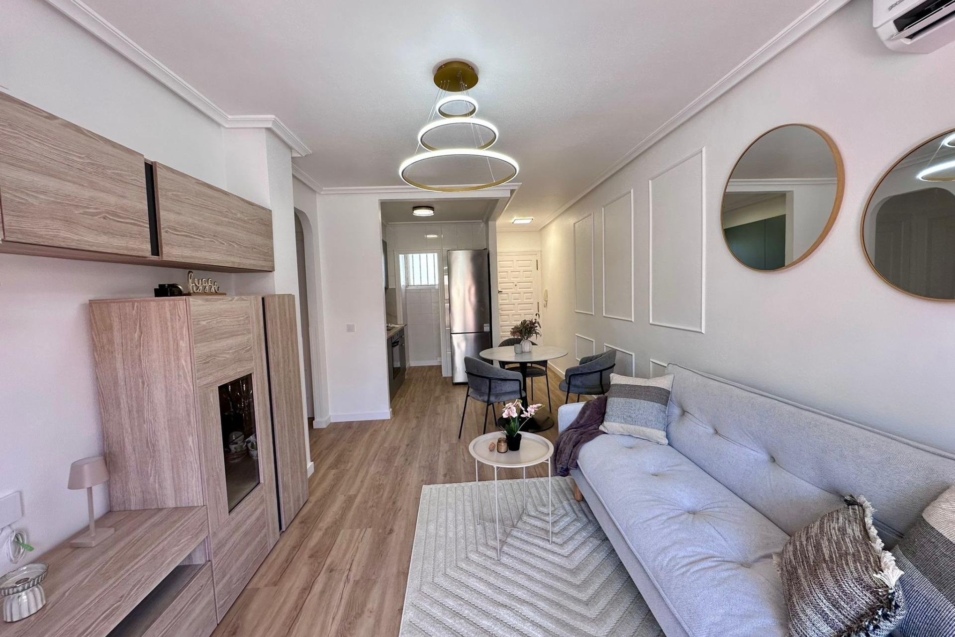 Resale - Apartment -
Torrevieja - Habaneras