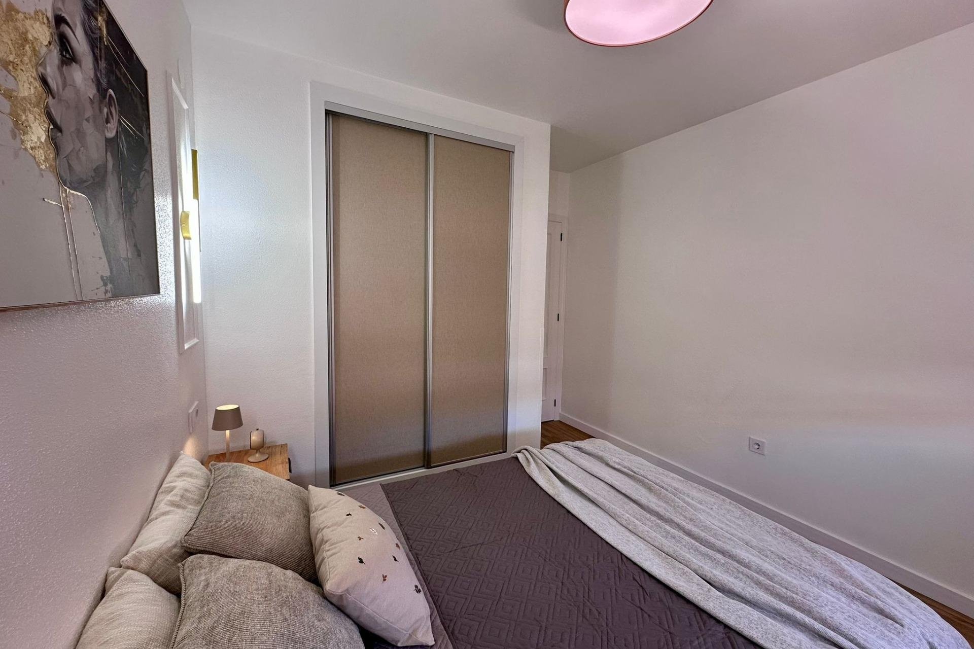 Resale - Apartment -
Torrevieja - Habaneras