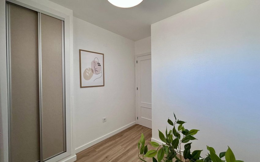 Resale - Apartment -
Torrevieja - Habaneras