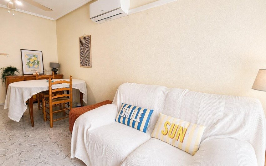 Resale - Apartment -
Torrevieja - Habaneras