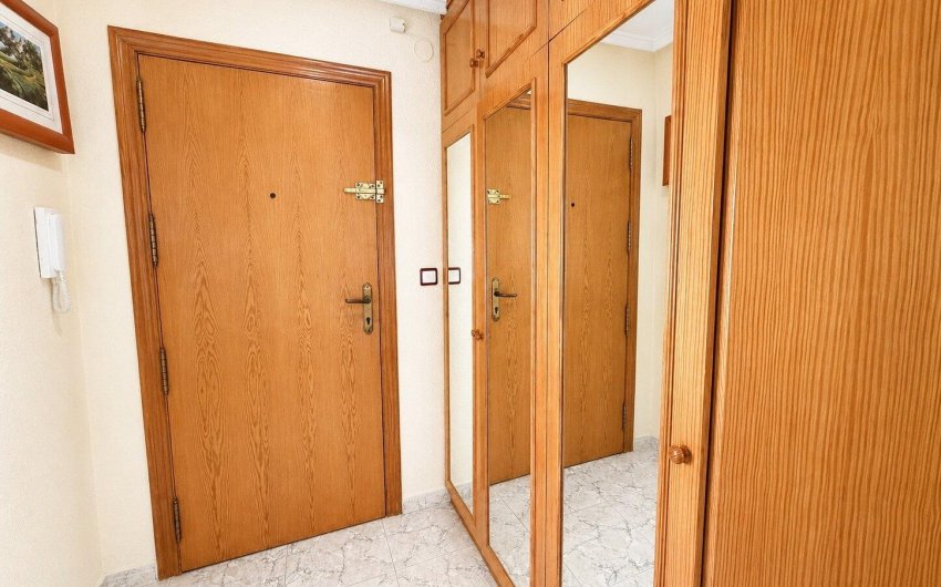 Resale - Apartment -
Torrevieja - Habaneras
