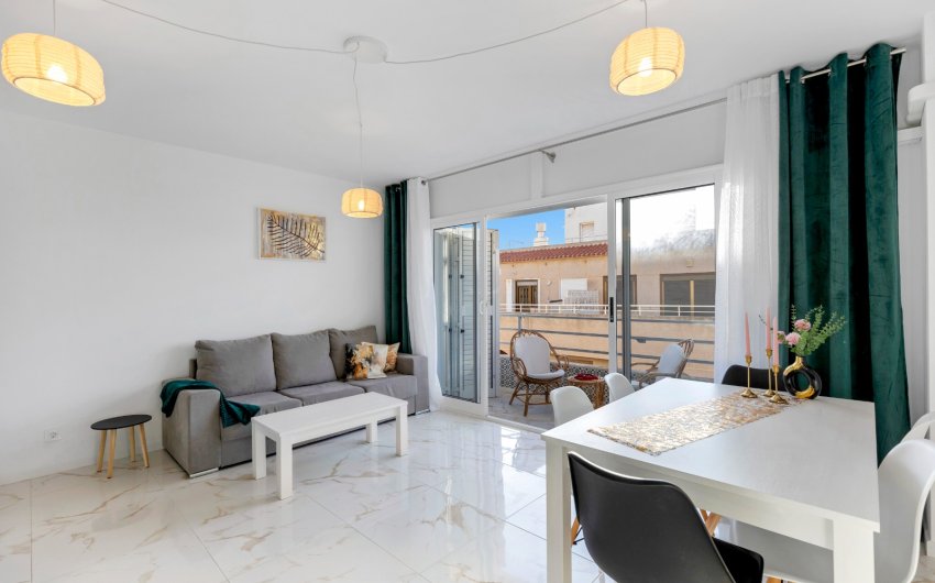 Resale - Apartment -
Torrevieja - La Mata