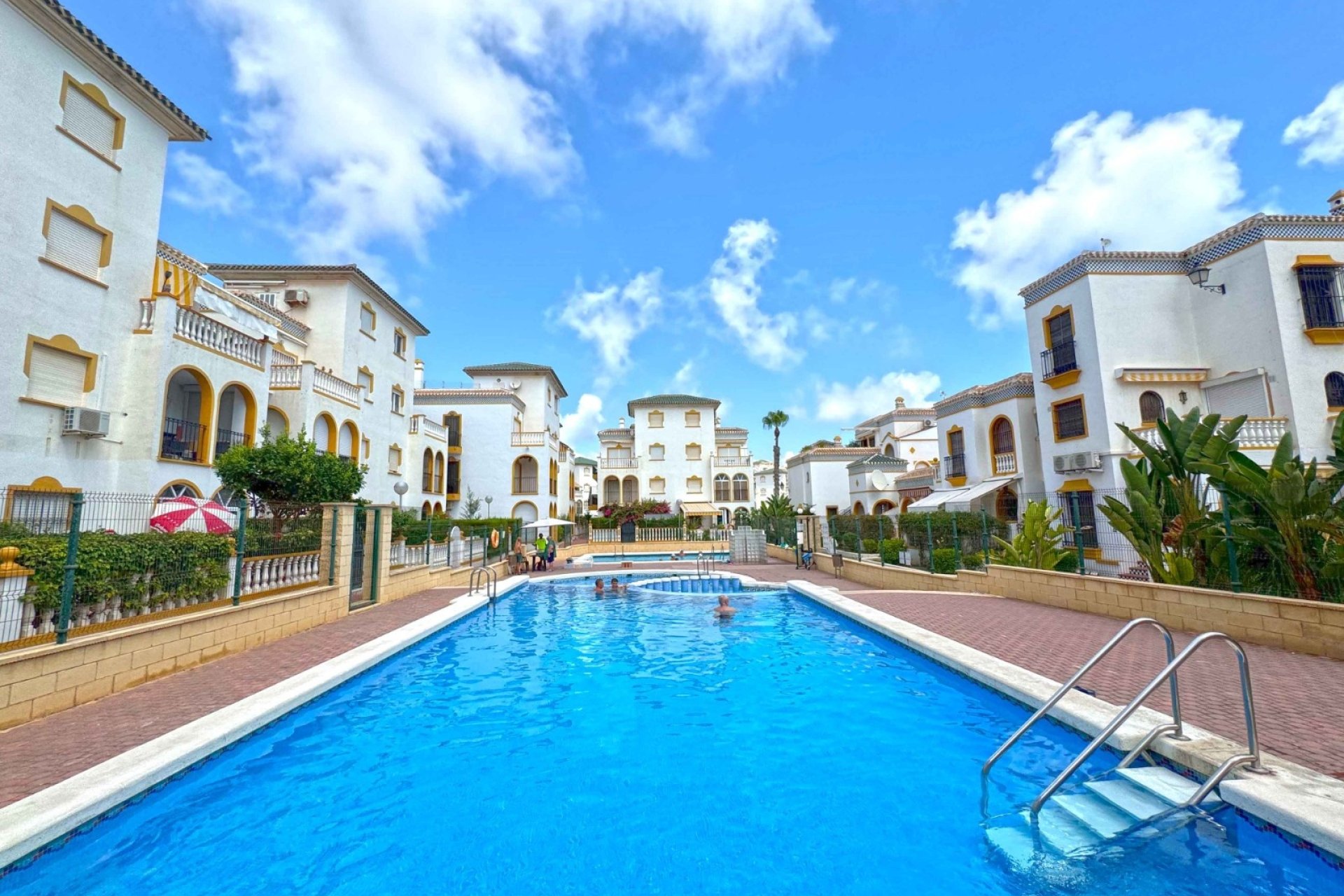 Resale - Apartment -
Torrevieja - La Mata