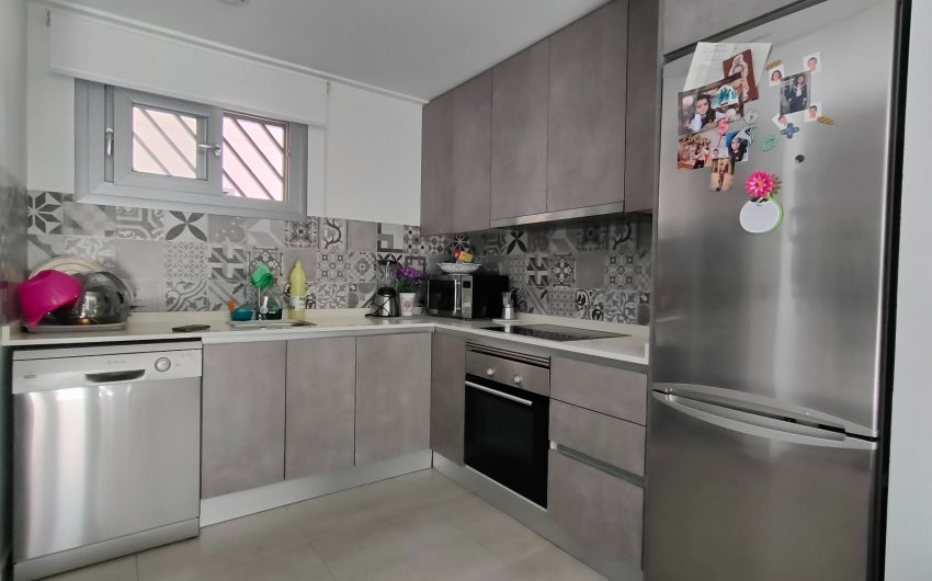 Resale - Apartment -
Torrevieja - La veleta