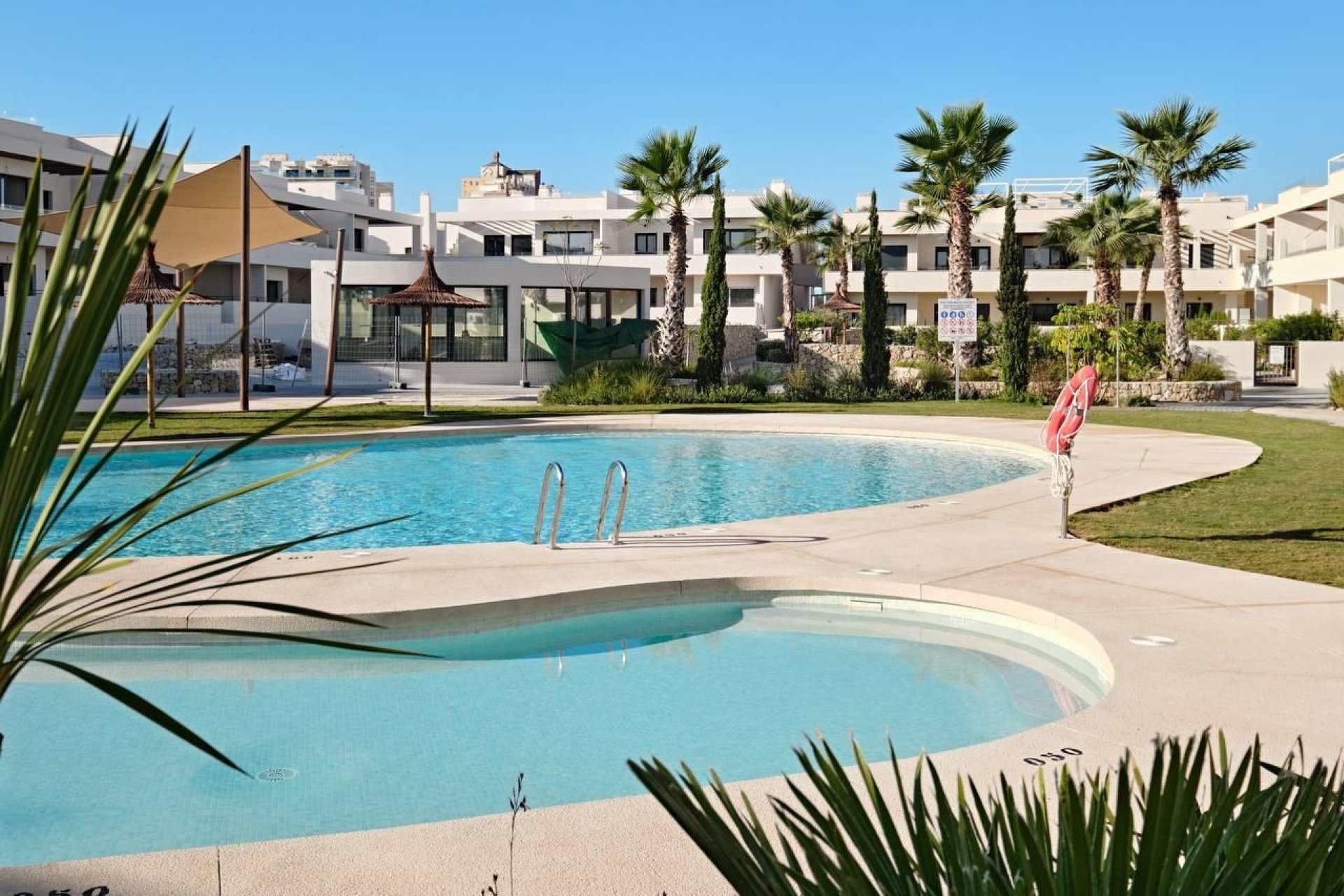 Resale - Apartment -
Torrevieja - La veleta