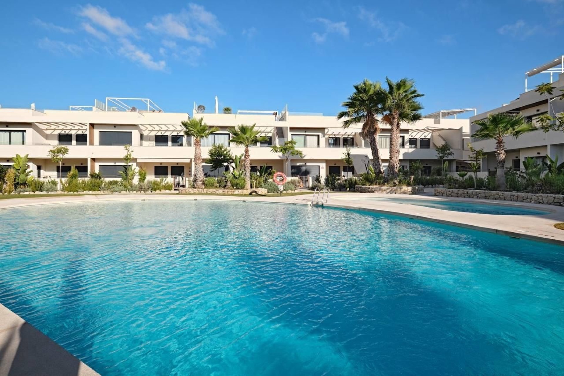 Resale - Apartment -
Torrevieja - La veleta