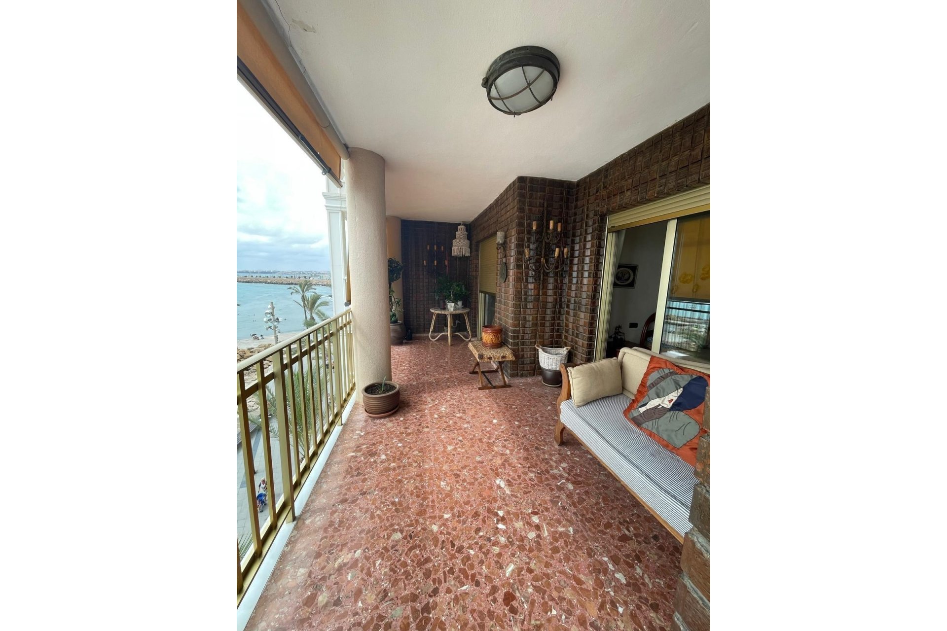 Resale - Apartment -
Torrevieja - Las Piscinas Naturales