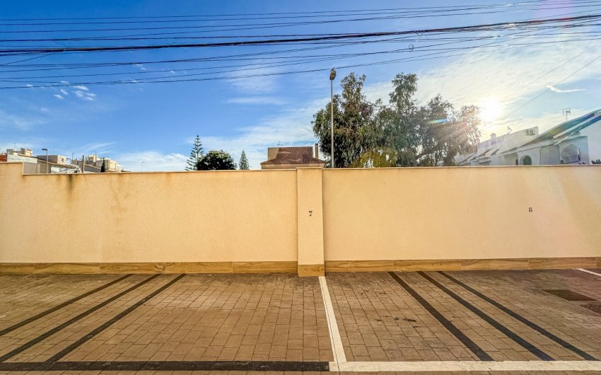 Resale - Apartment -
Torrevieja - Nueva Torrevieja