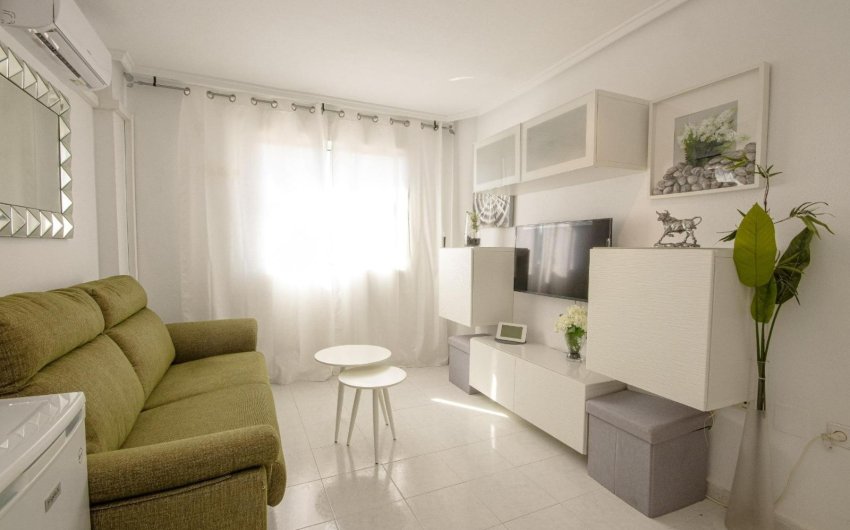 Resale - Apartment -
Torrevieja - Nueva Torrevieja