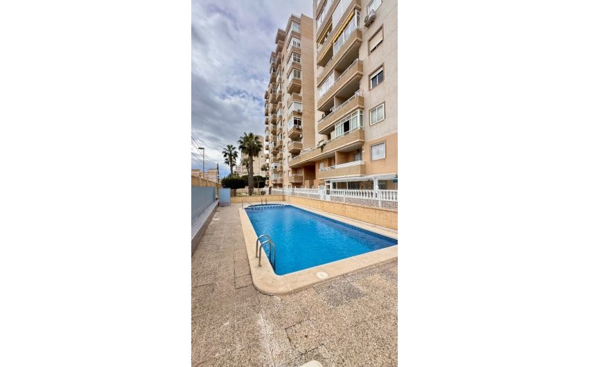Resale - Apartment -
Torrevieja - Nueva Torrevieja