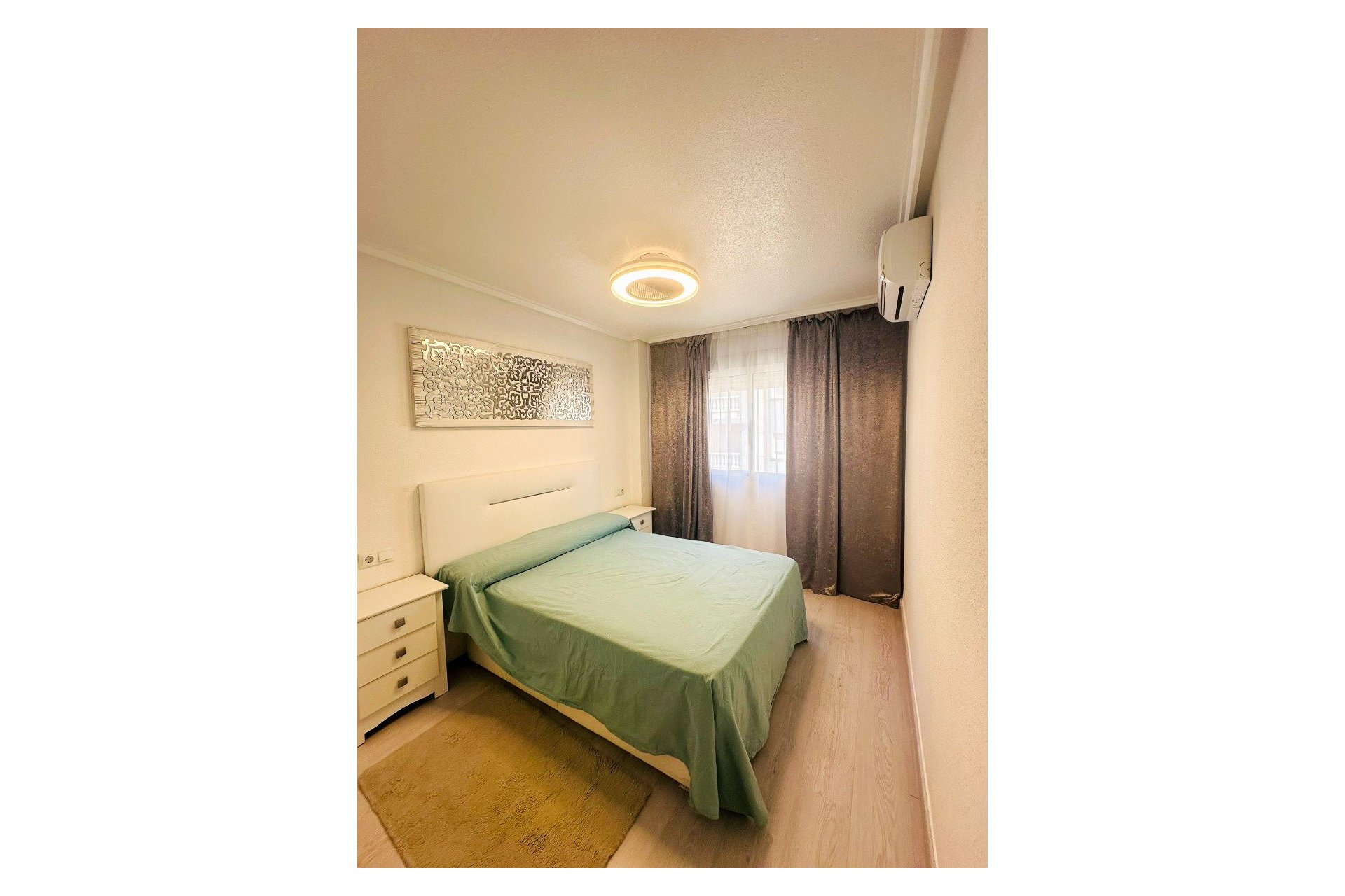 Resale - Apartment -
Torrevieja - Parque de las Naciones