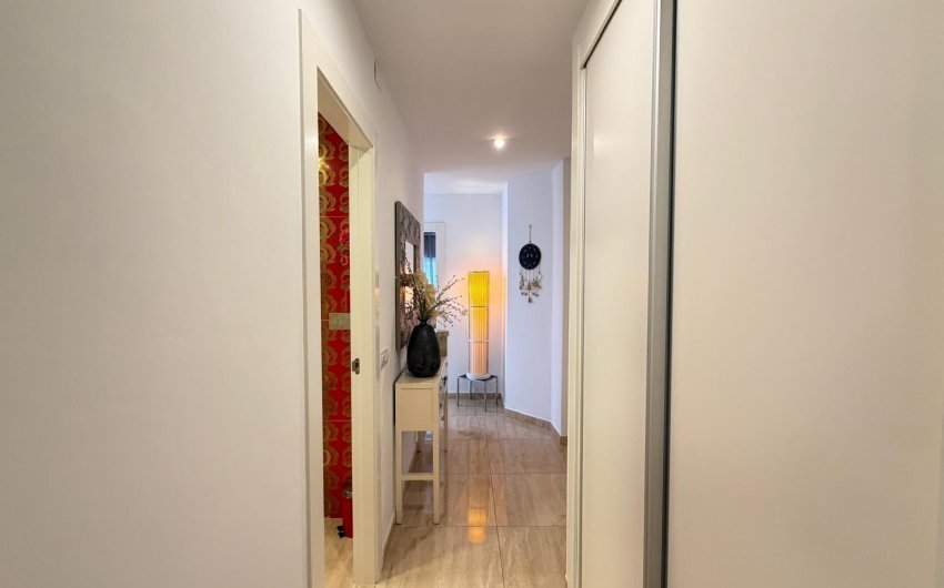 Resale - Apartment -
Torrevieja - Paseo Maritimo