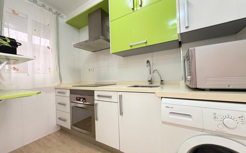 Resale - Apartment -
Torrevieja - Paseo Maritimo
