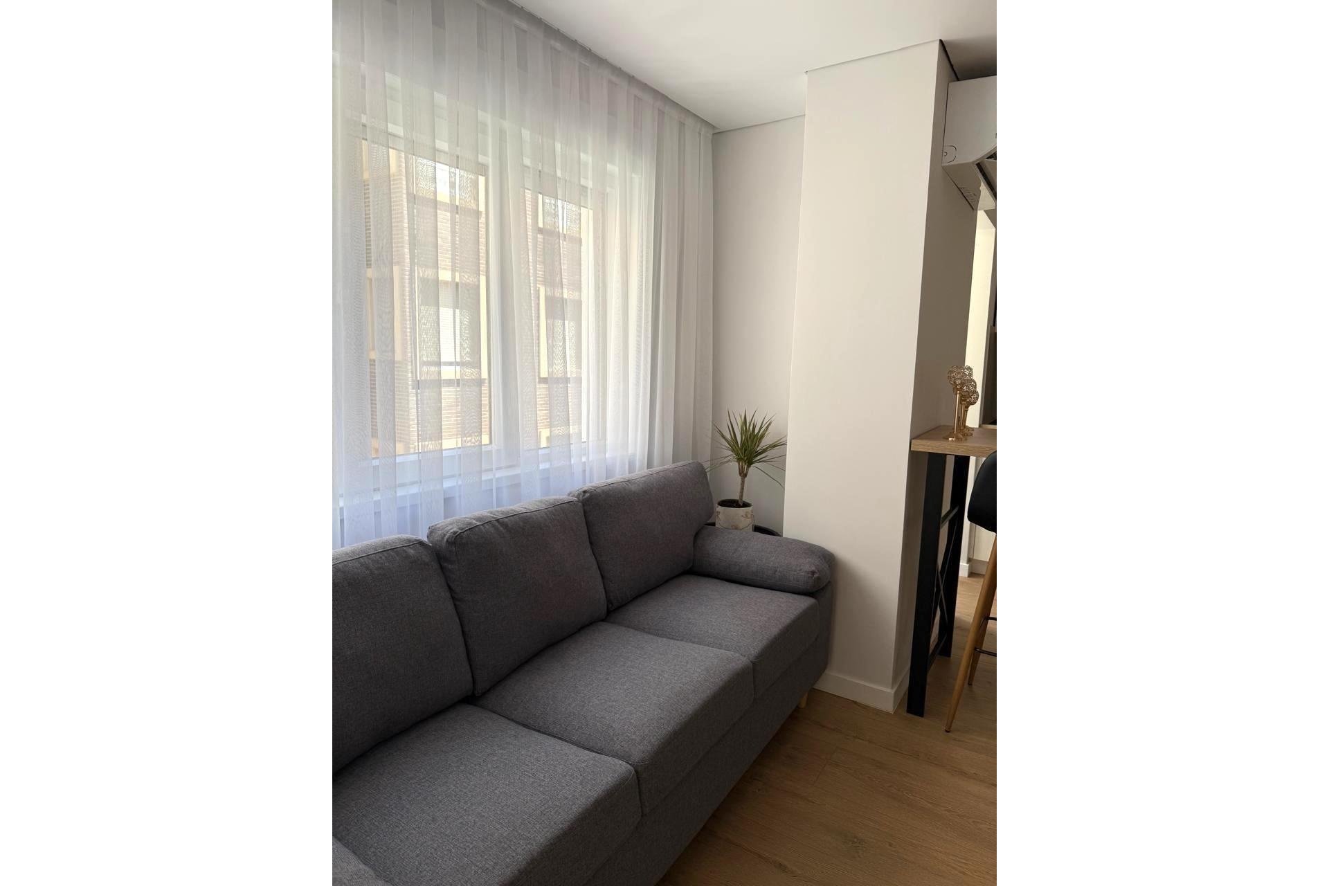 Resale - Apartment -
Torrevieja - Paseo Maritimo