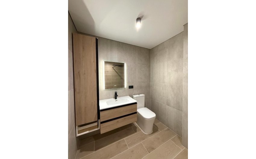 Resale - Apartment -
Torrevieja - Paseo Maritimo