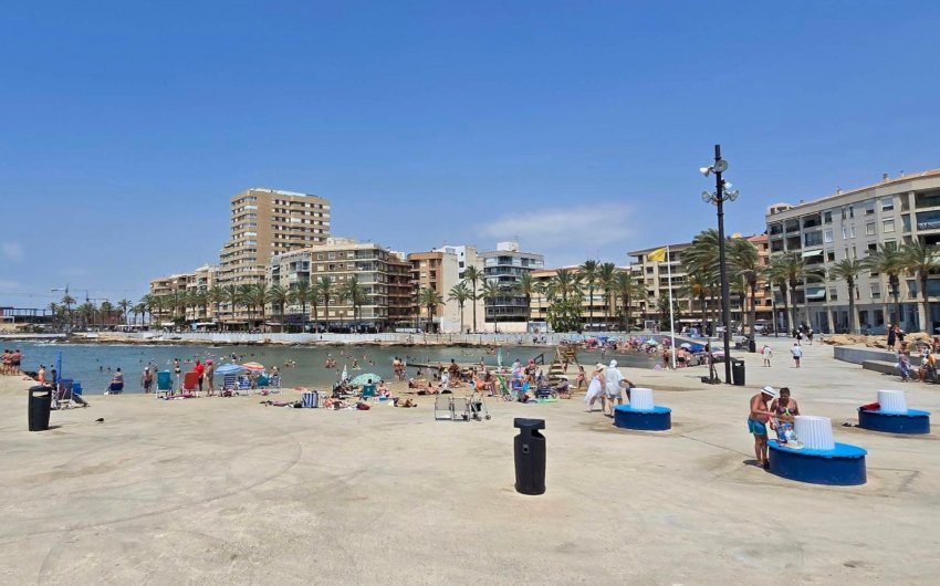 Resale - Apartment -
Torrevieja - Paseo Maritimo