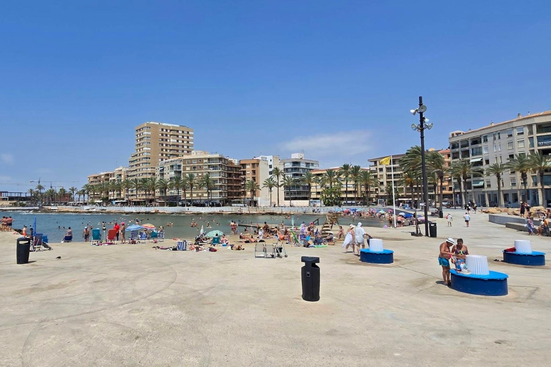 Resale - Apartment -
Torrevieja - Paseo Maritimo