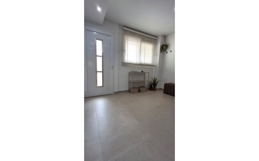 Resale - Apartment -
Torrevieja - Playa Acequion