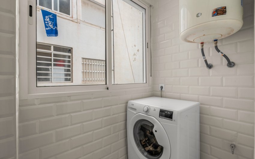 Resale - Apartment -
Torrevieja - Playa de El Cura