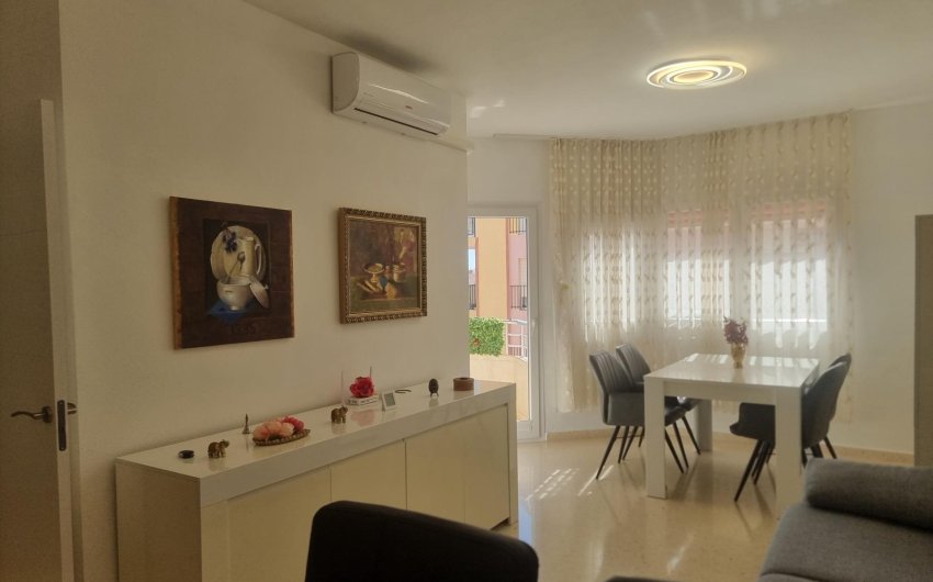 Resale - Apartment -
Torrevieja - Playa de los Locos