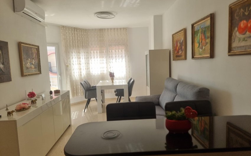 Resale - Apartment -
Torrevieja - Playa de los Locos