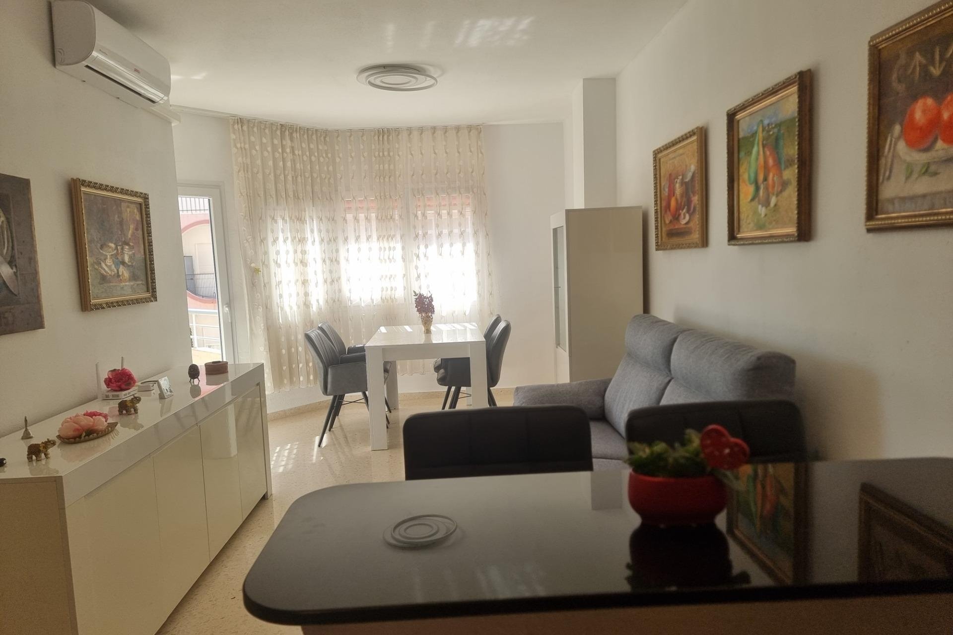 Resale - Apartment -
Torrevieja - Playa de los Locos